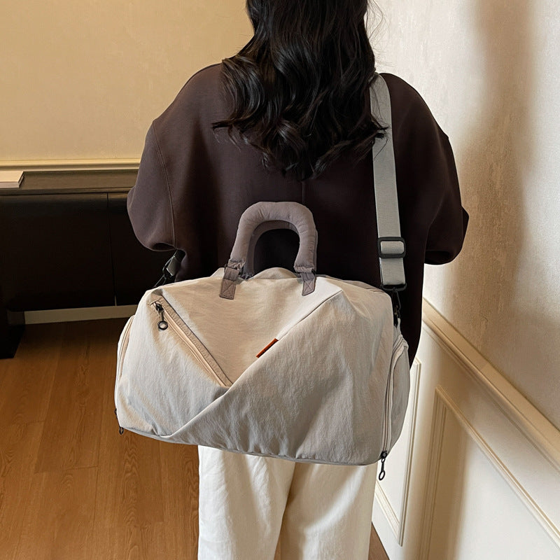 Sporty Travel Bag With Innovative Design LoungeYard — product view 2