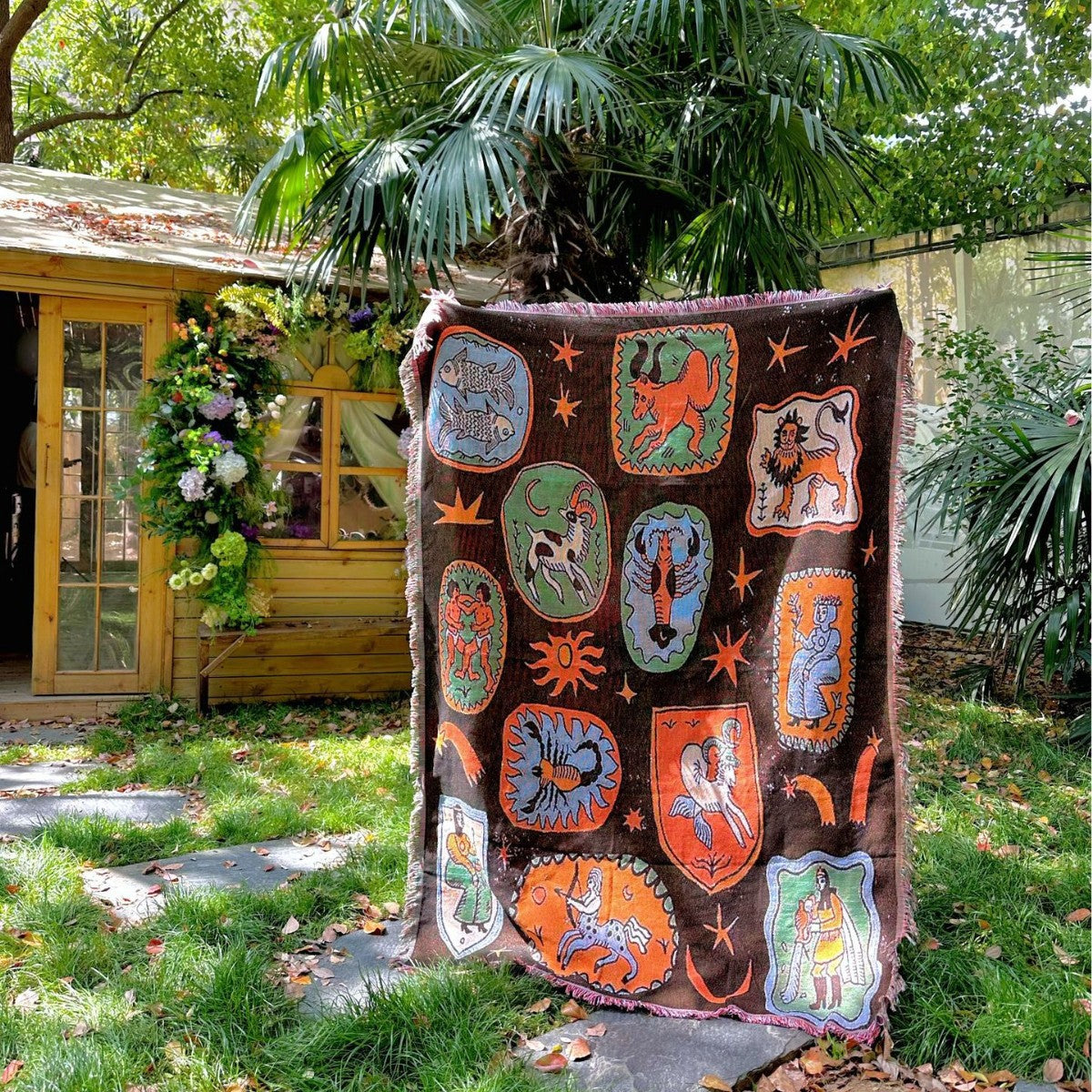 Decorative Cat-Themed Woven Throw Blanket — product view 6