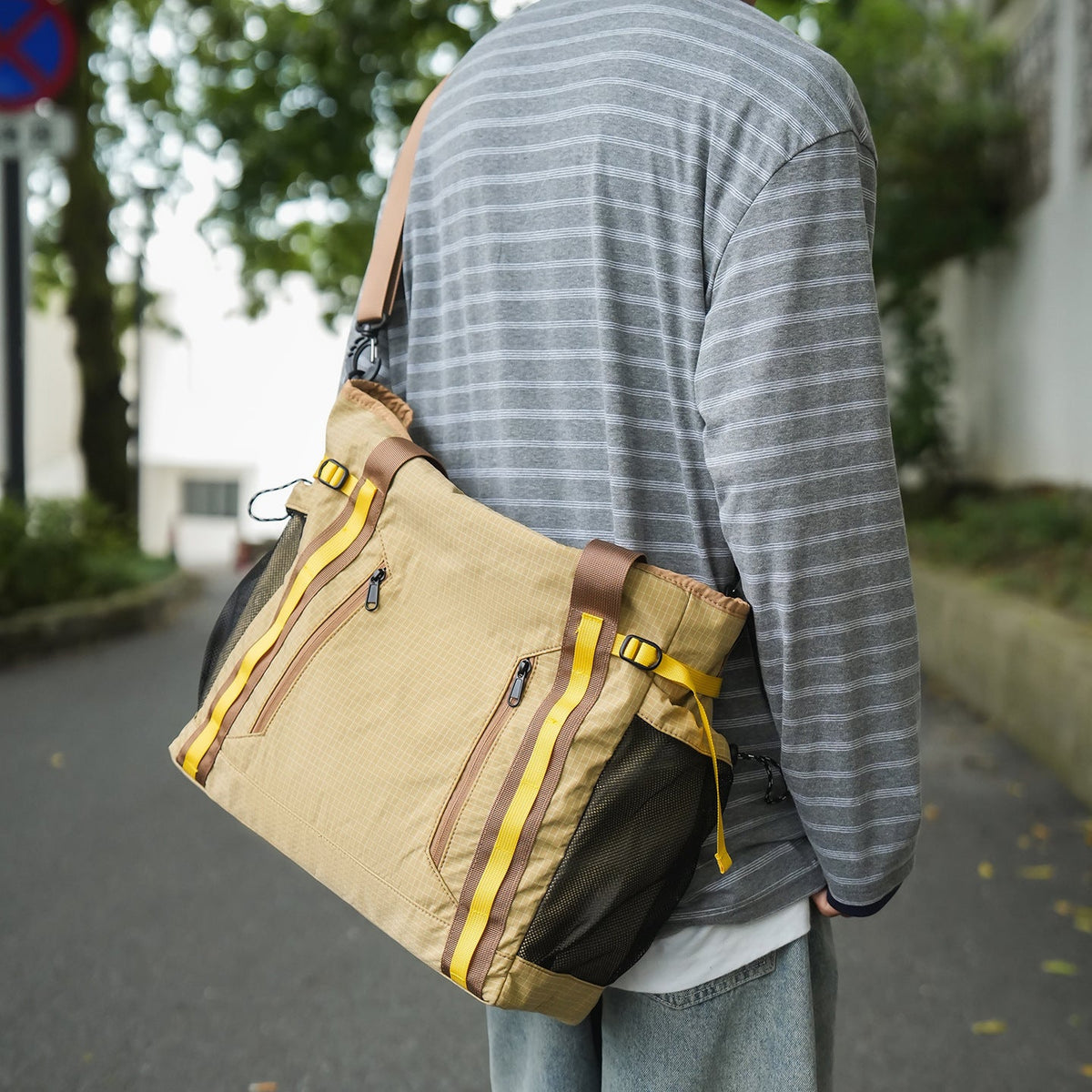 Multi-Functional Outdoor Adventure Tote LoungeYard — product view 1