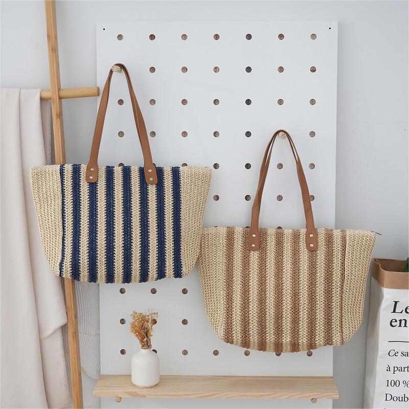 Handwoven Beach Bag LoungeYard — product view 1
