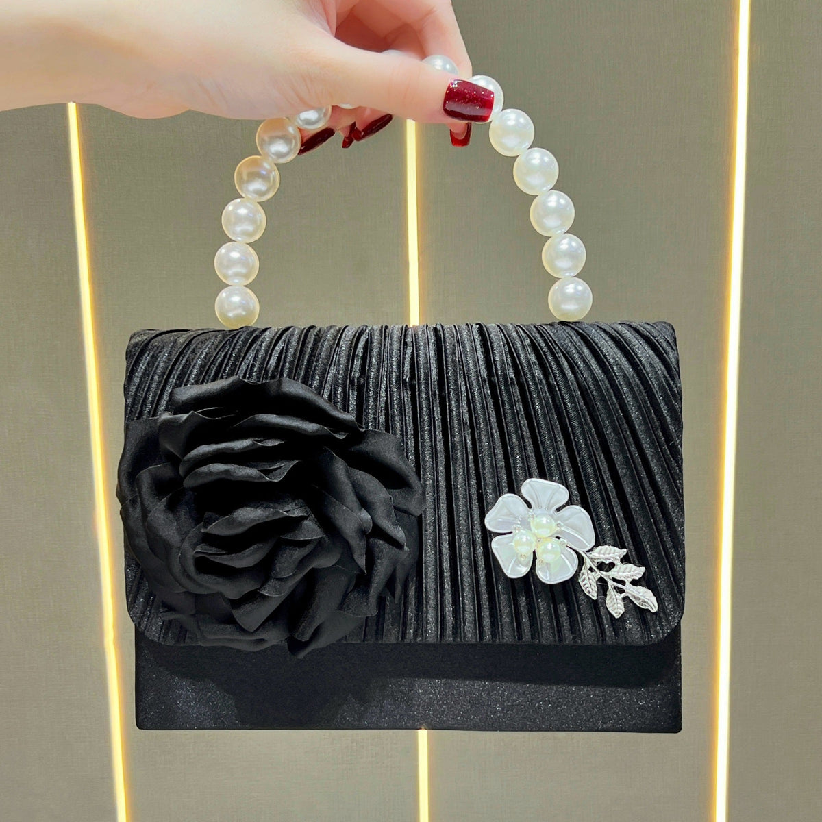 Elegant Floral Evening Handbag — product view 3
