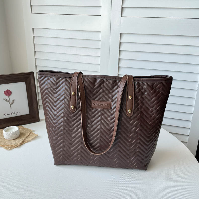Textured Herringbone Pattern Tote Bag — product view 3
