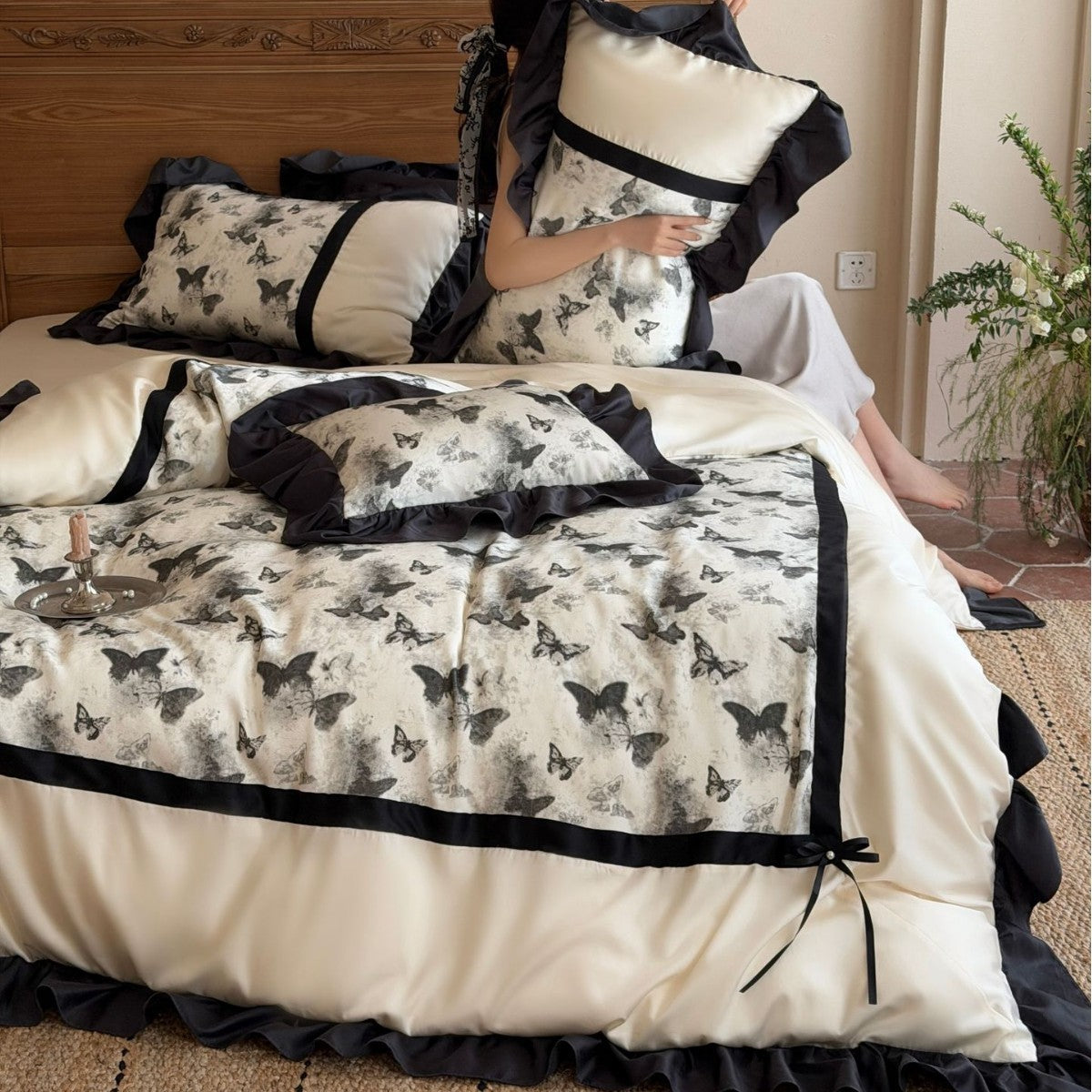 Satin-Duvet cover set with butterfly pattern, ruffle detail & decorative ribbon — product view 1