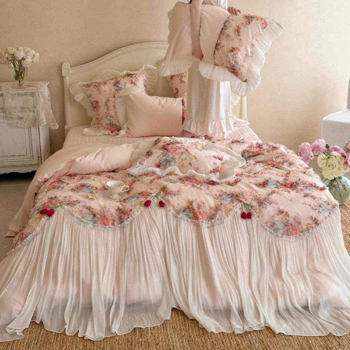 Luxurious multi-piece vintage bedding set with ruffles and floral pattern — product view 5