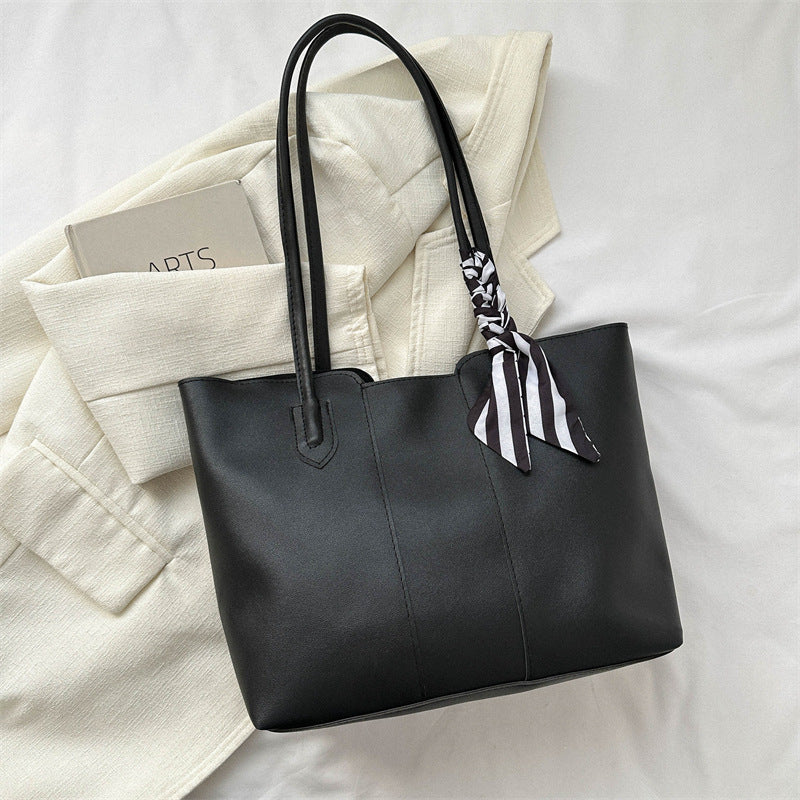 Stylish Everyday Tote Bag LoungeYard — product view 6