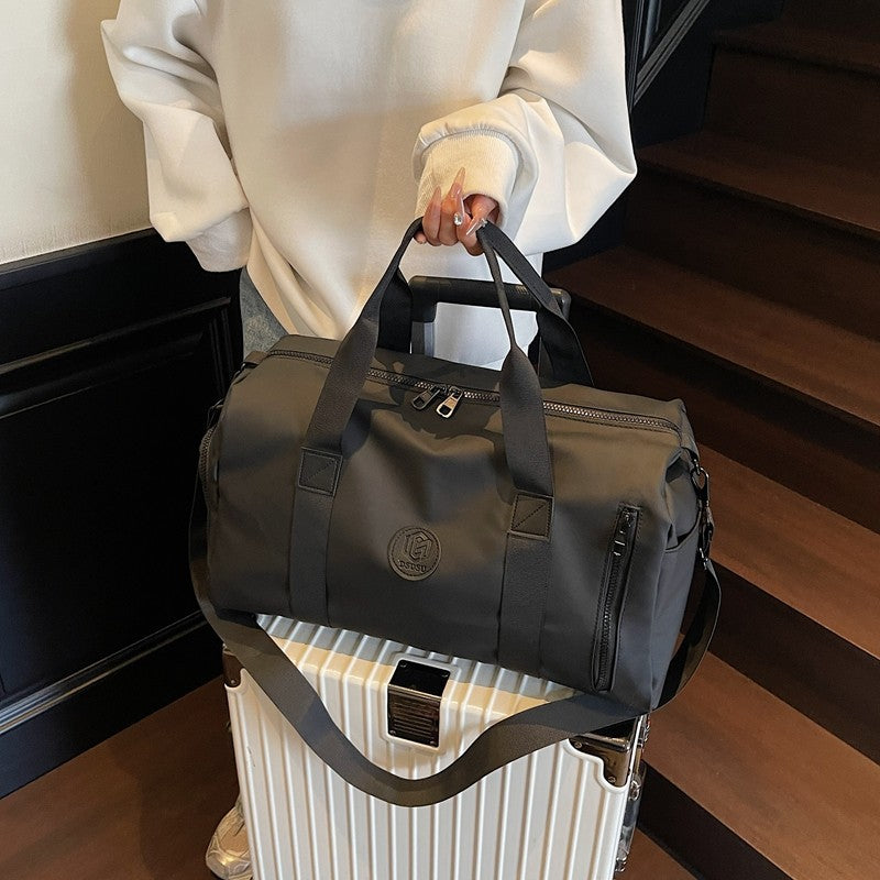 Durable Gym Holdall Bag LoungeYard — product view 4