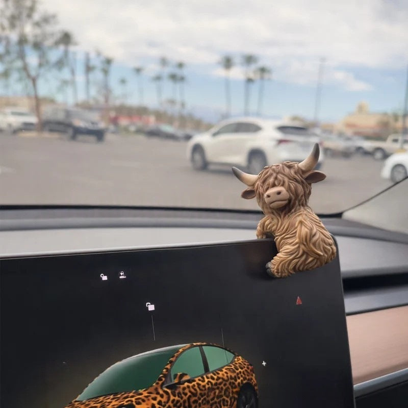 Highland Cow Dashboard Figurine Bowlift — product view 6