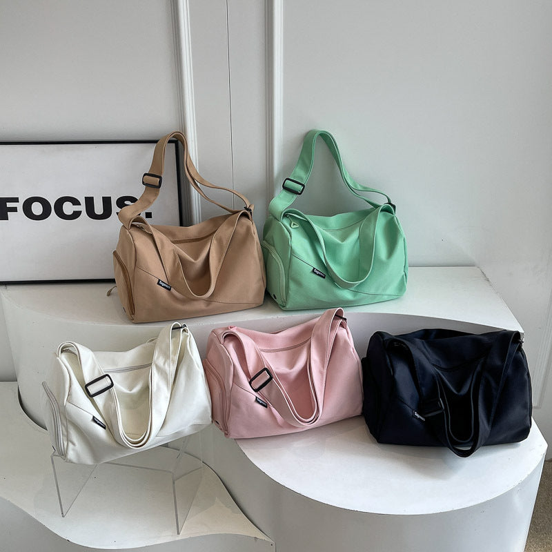 Tote bag with adjustable shoulder strap and spacious inner compartment LoungeYard — product view 2