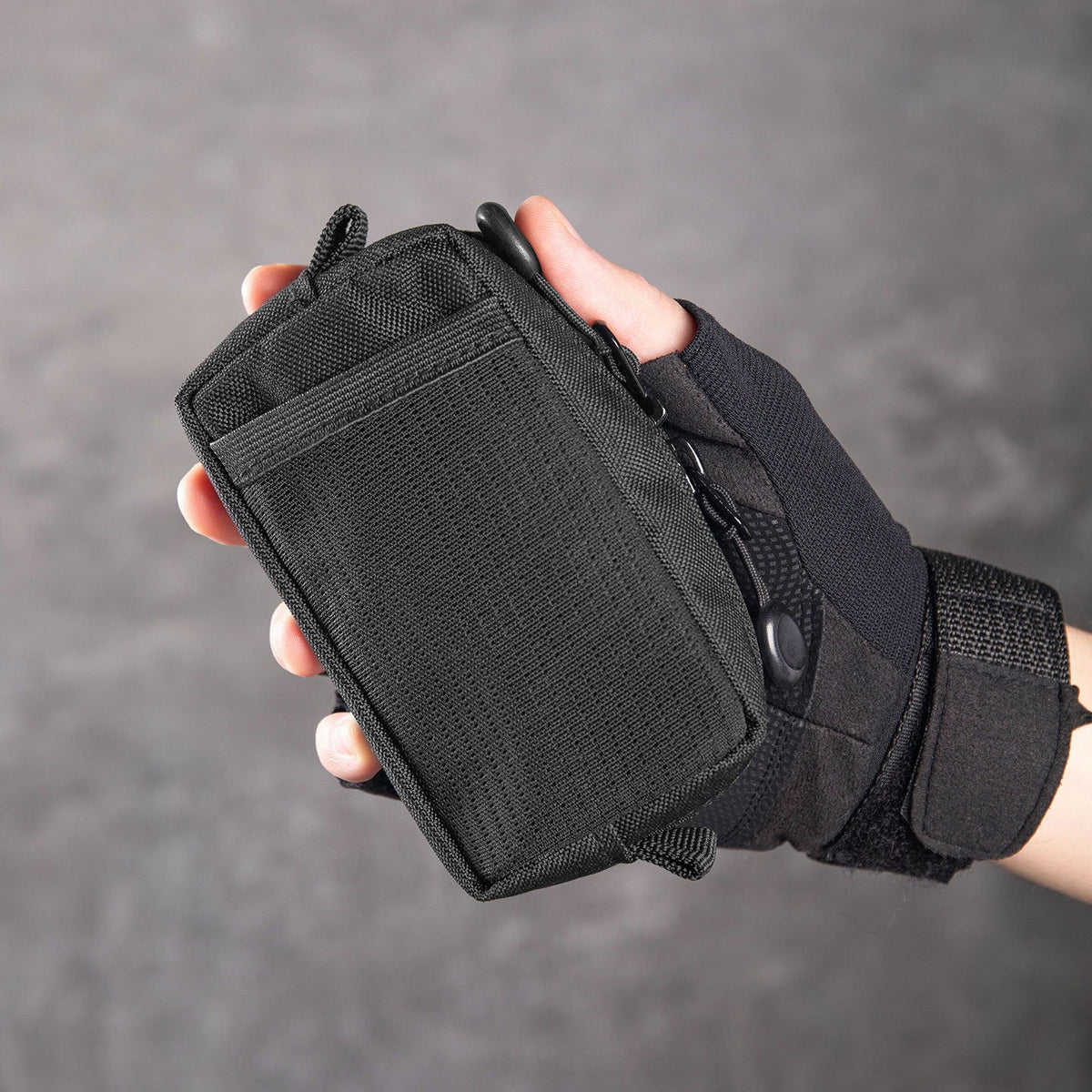 Practical and Compact Storage Bag LoungeYard — product view 4