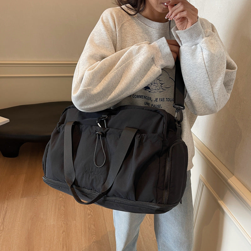 Versatile Lightweight Travel Duffle LoungeYard — product view 3