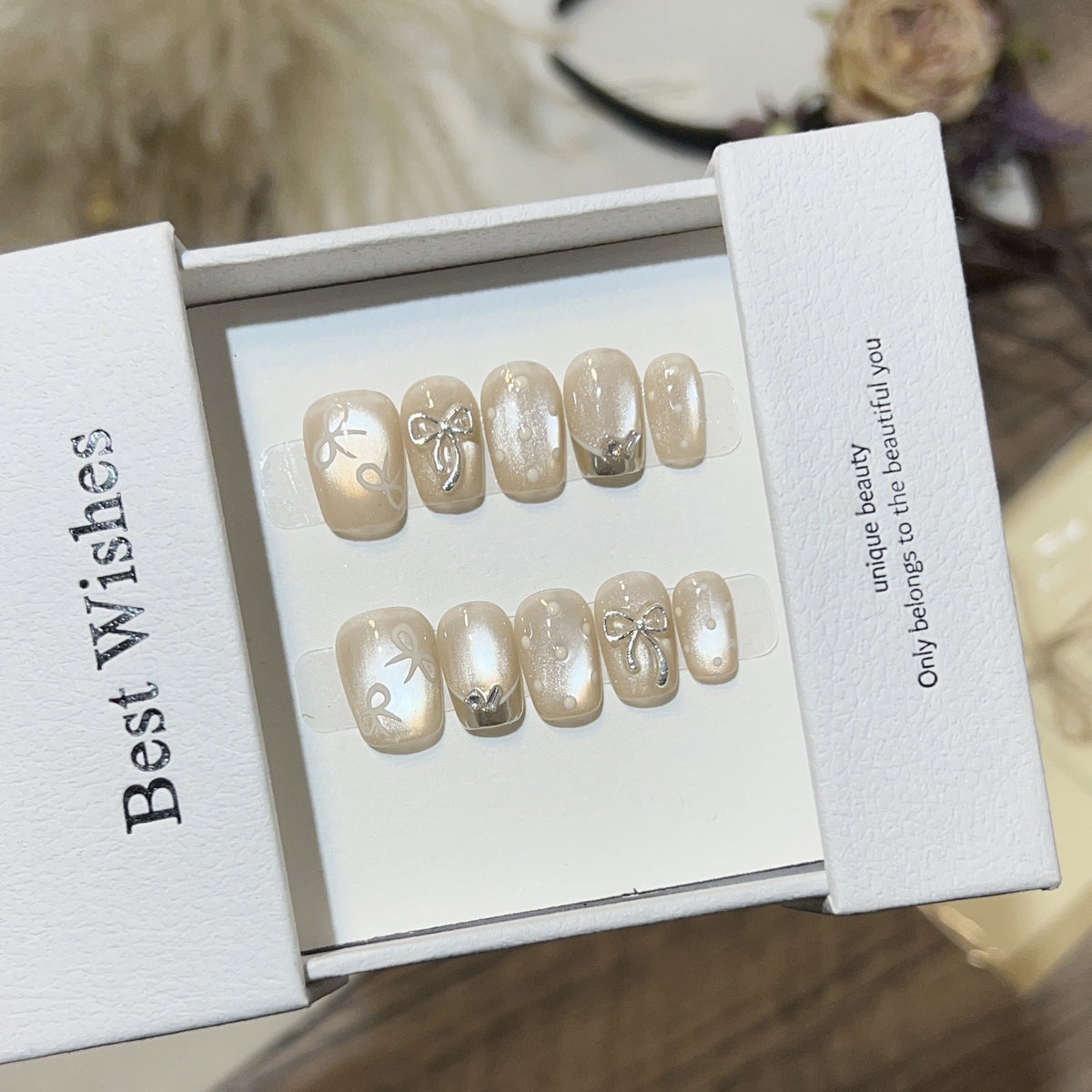 Elegant Themed Press-On Nail Set — product view 2