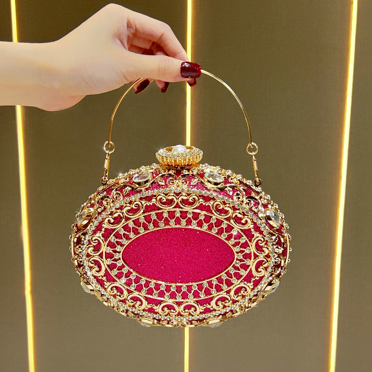 Glamorous Vintage-inspired Evening Purse — product view 1