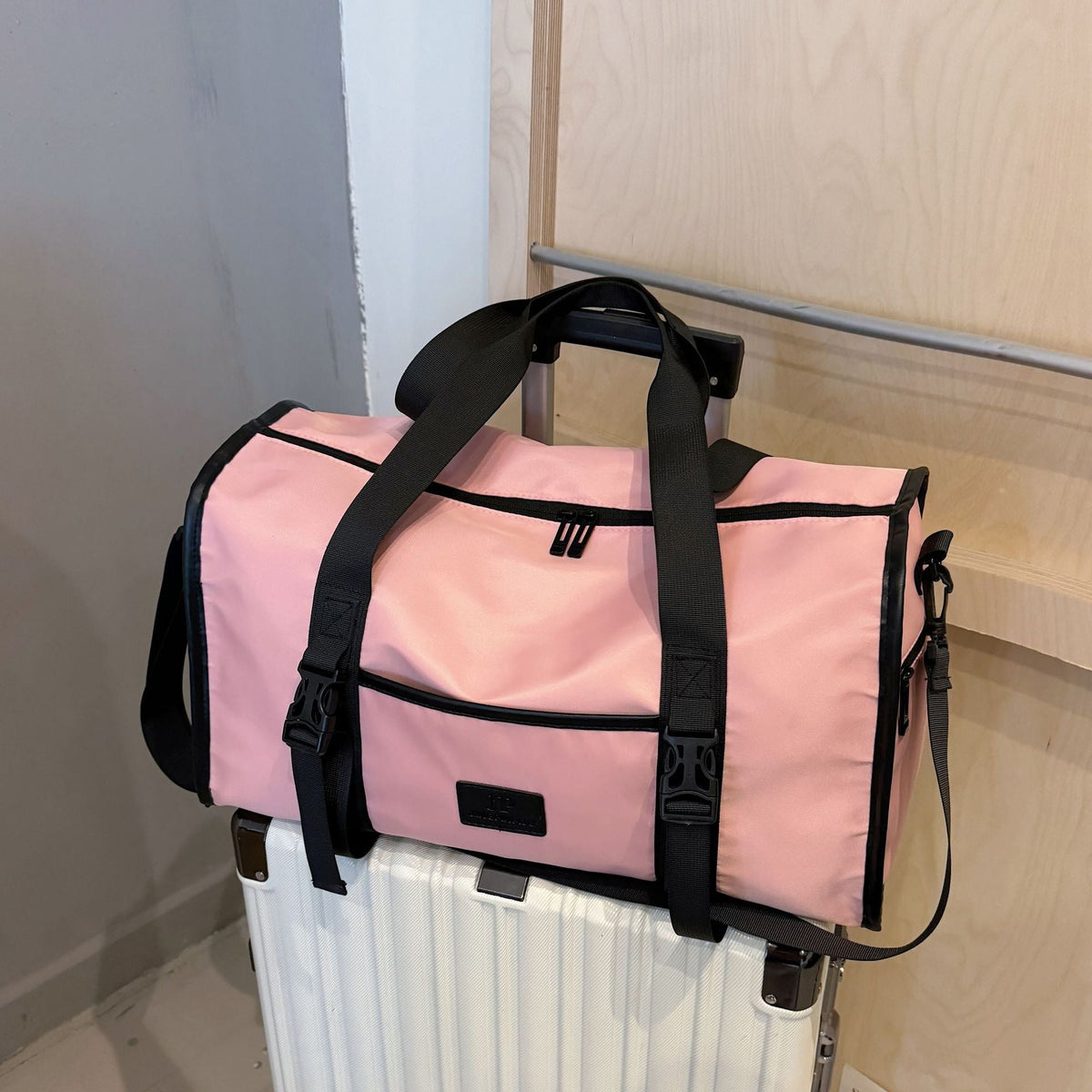Compact Travel Duffel Bag LoungeYard — product view 2