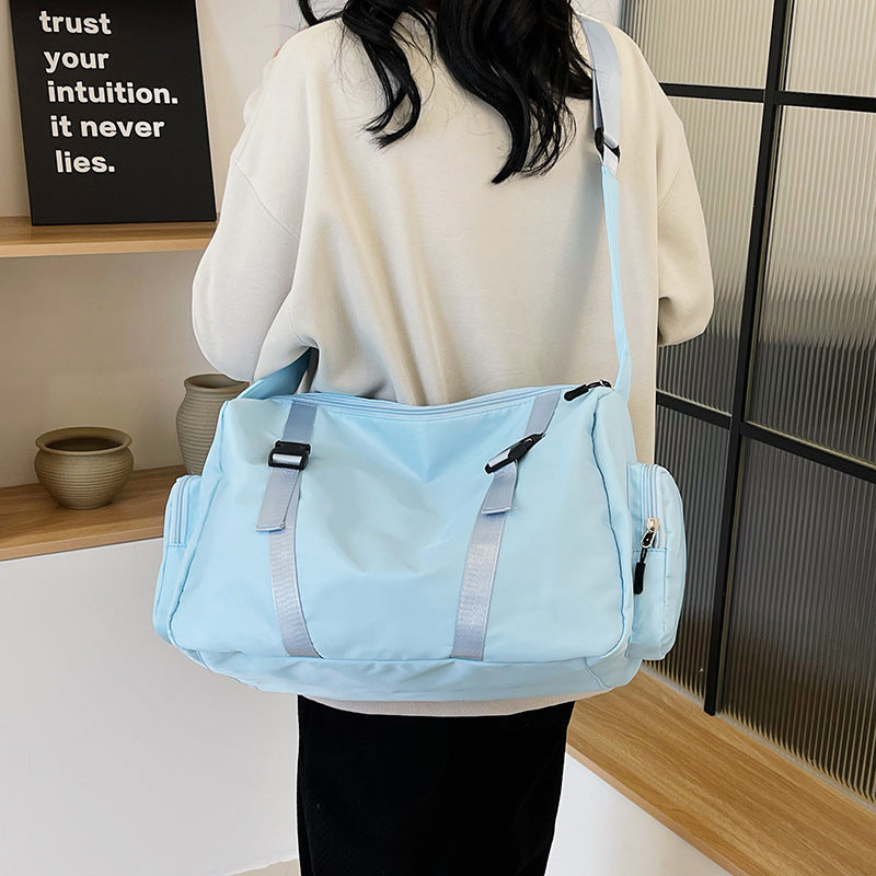 Versatile Compartmentalized Travel Tote LoungeYard — product view 4