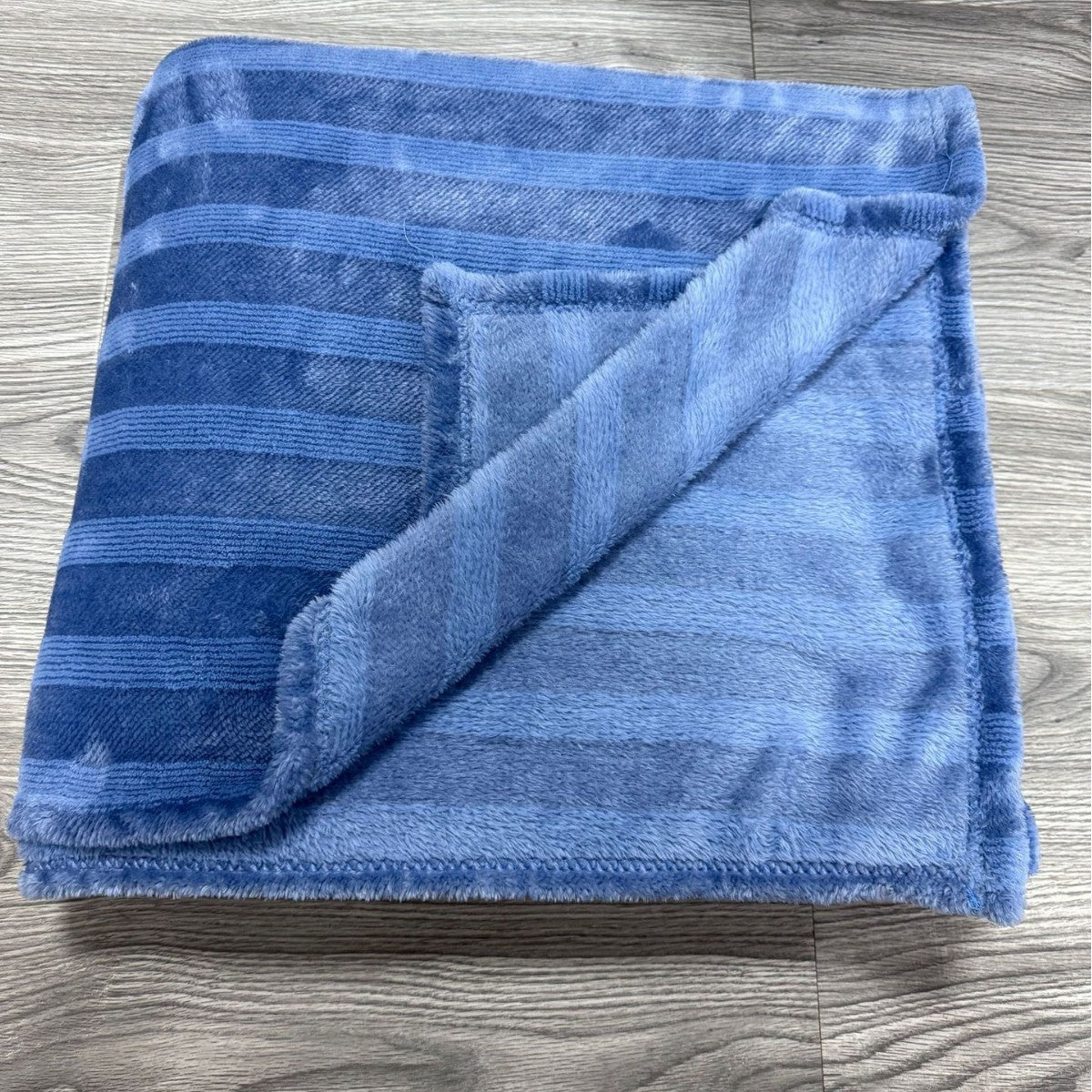 Fleece Plush Throw Blanket — product view 6