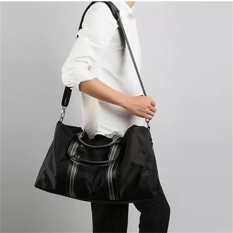 Spacious travel bag LoungeYard — product view 3