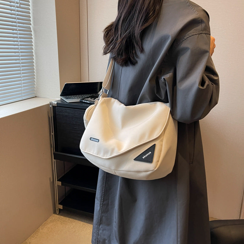 Casual shoulder bag LoungeYard — product view 2