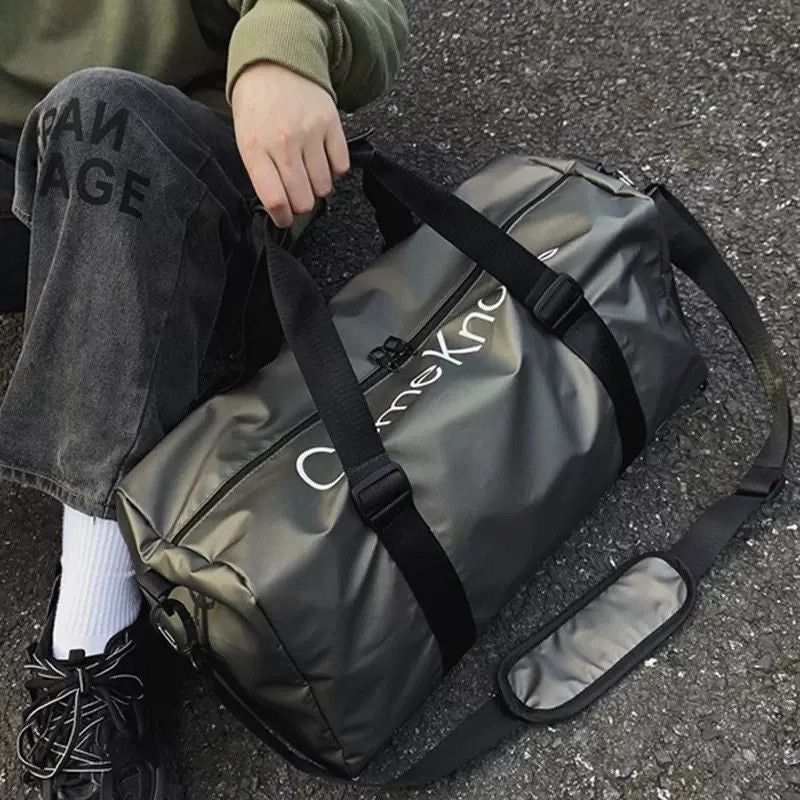 Travel bag with integrated trolley attachment system LoungeYard — product view 1