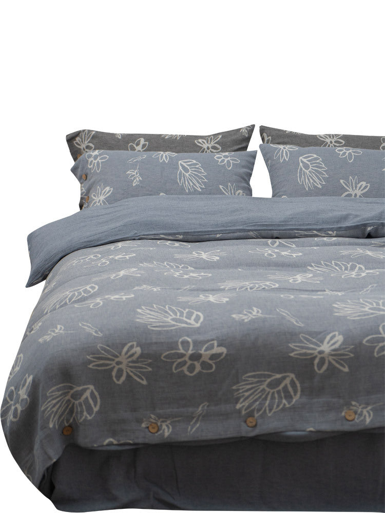 Linen look bedding set with floral print and wooden button closure — product view 5