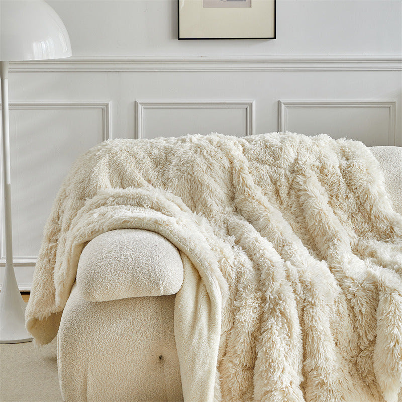 Women Luxury and Soft Faux Fur Blanket LoungeYard — product view 2