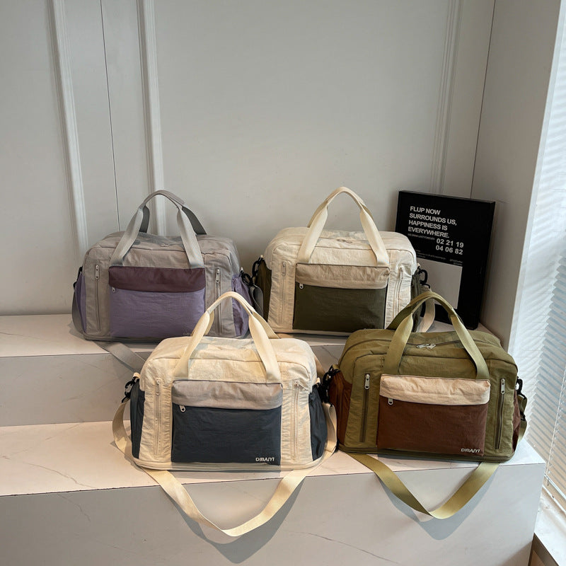 Versatile Outdoor Weekend Duffle Bag — product view 2