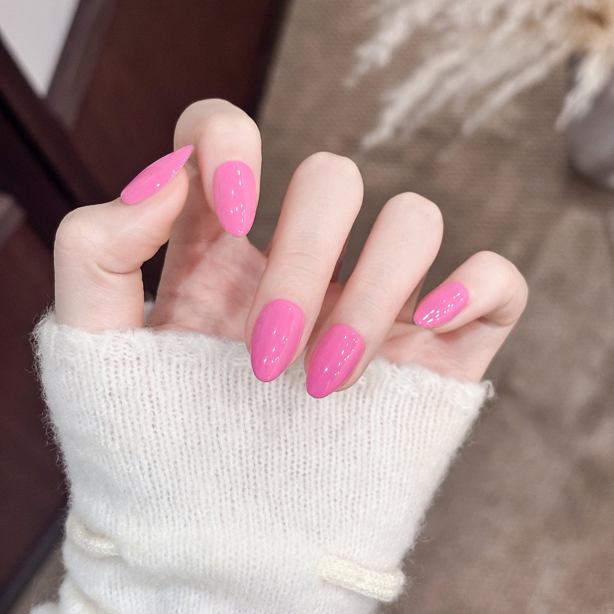Glossy Stiletto Press-On Nail Set — product view 4