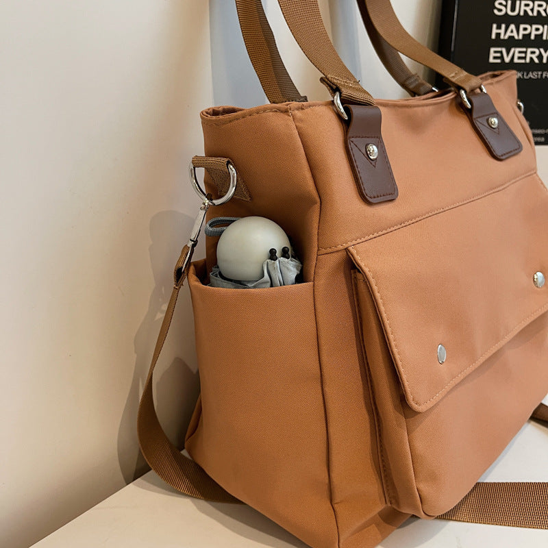 Versatile Utility Tote LoungeYard — product view 1