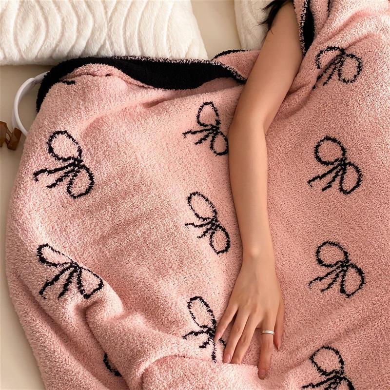 Reversible cuddly blanket made of terry cloth with decorative dog motif — product view 4