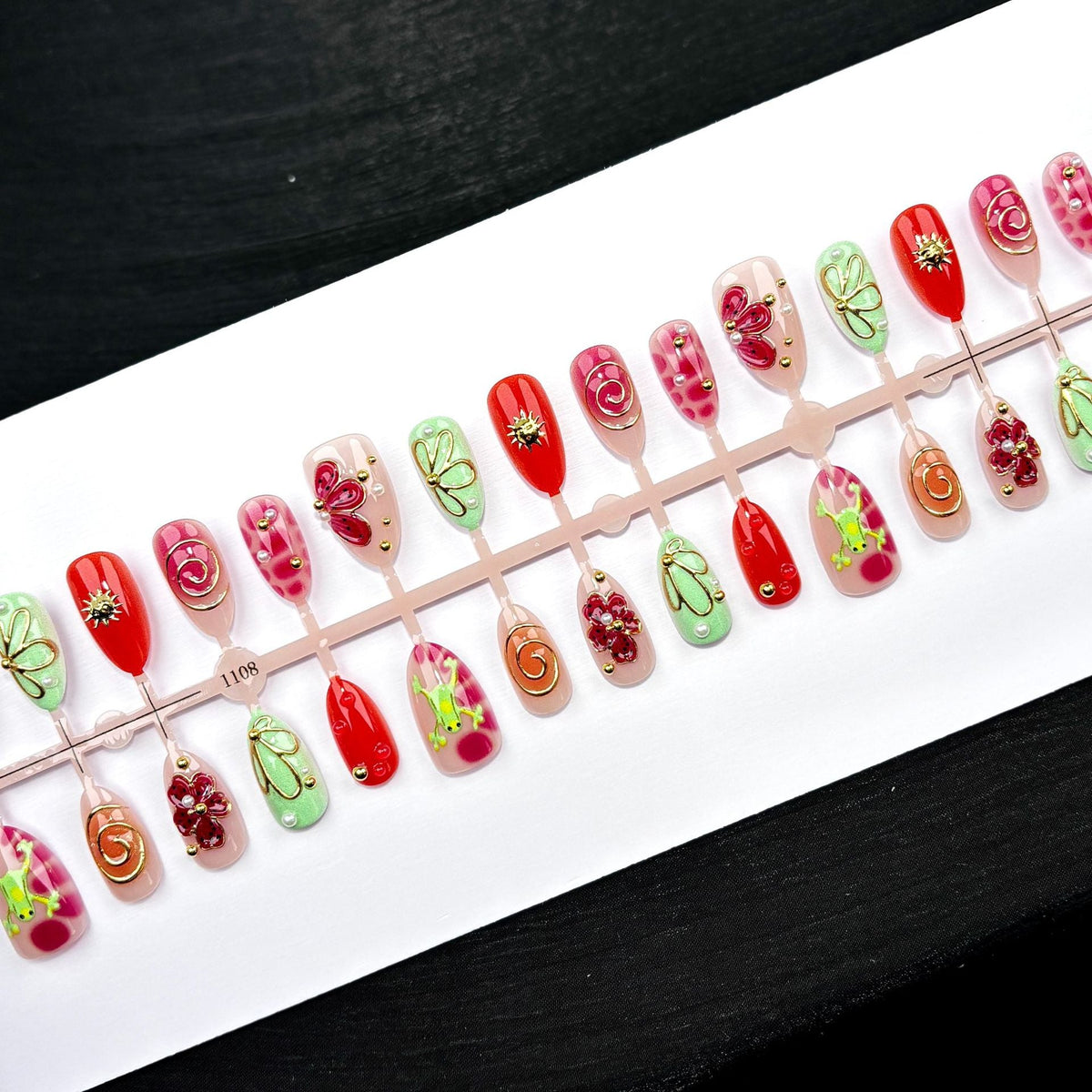 Creative Floral-Design Press-On Nails Set — product view 2