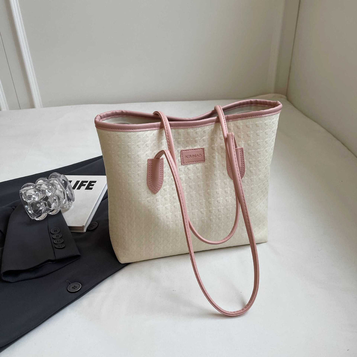 Elegant Structured Tote Bag LoungeYard — product view 6