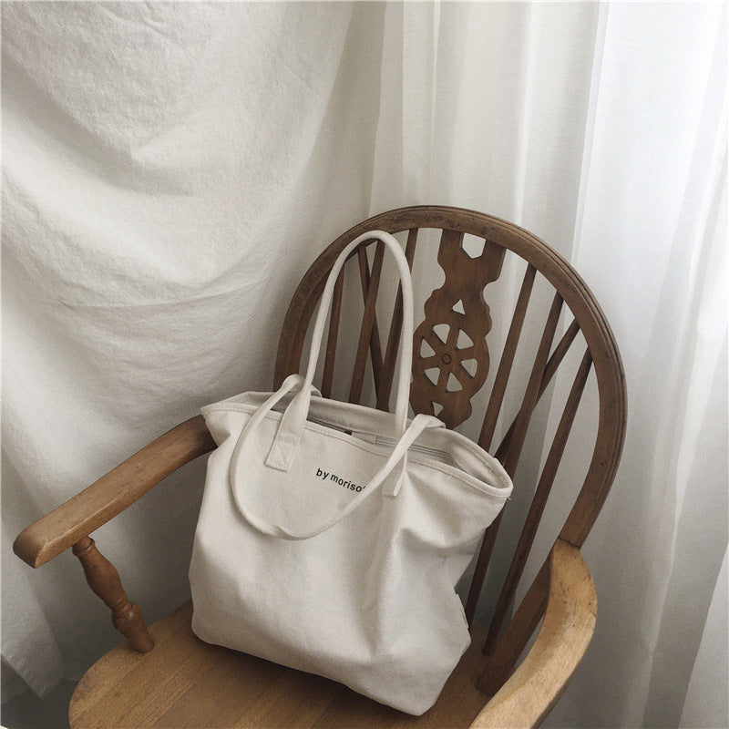 Everyday handbag with spacious interior and sturdy design LoungeYard — product view 3