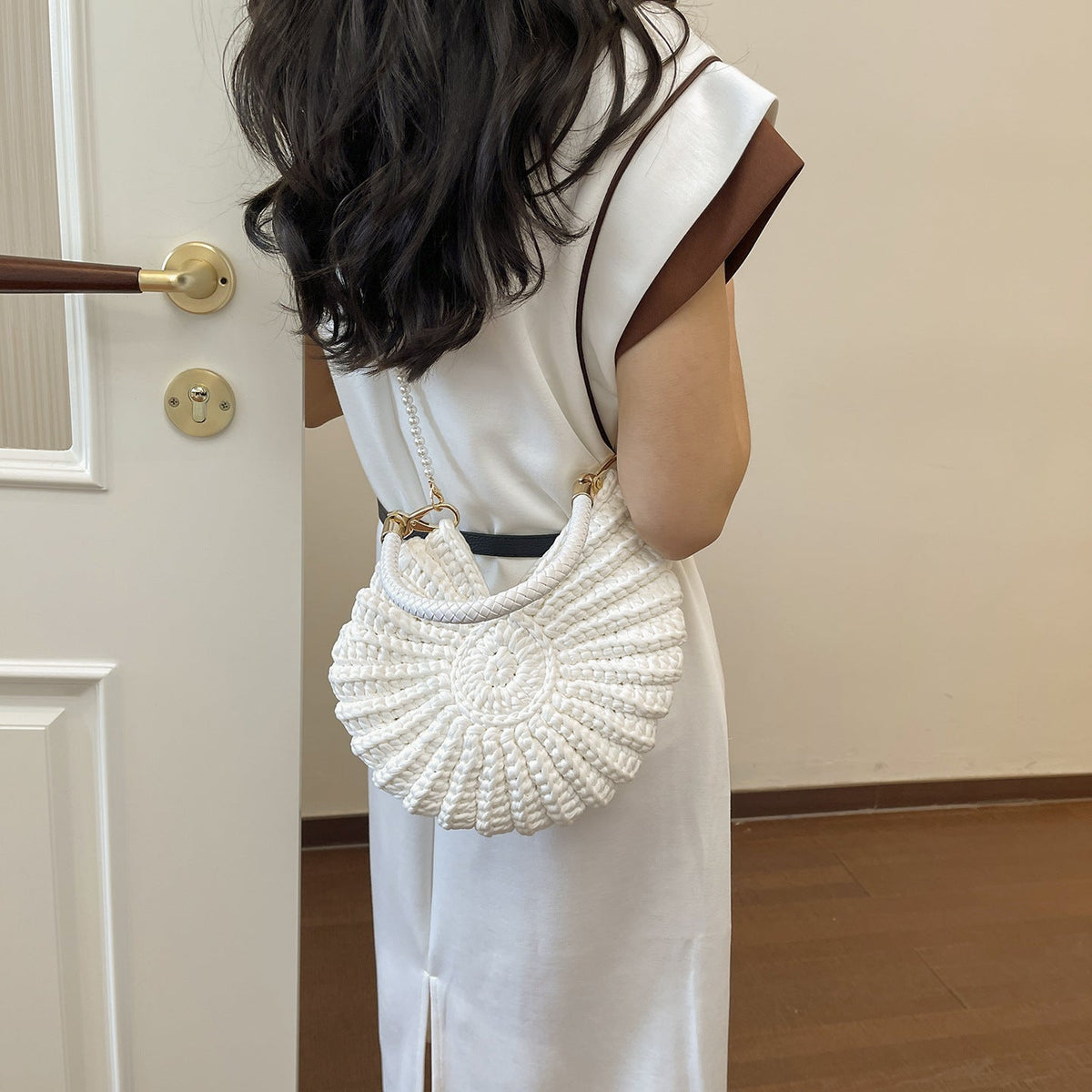Handmade Crossbody Bag in Shell Design LoungeYard — product view 2