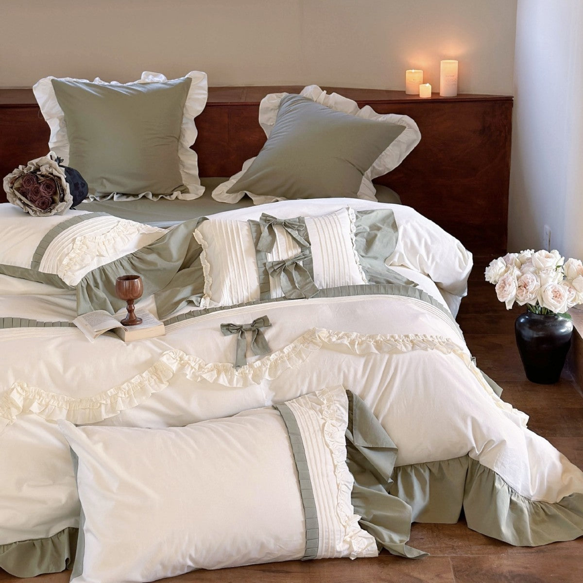 Bedding set in cottage chic with gathered hem and bow application — product view 2