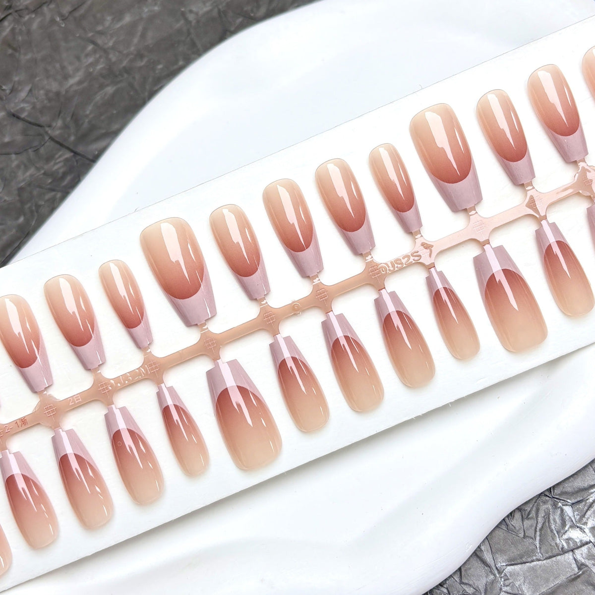 Elegant Press-On Nail Set 1790745710 — product view 4