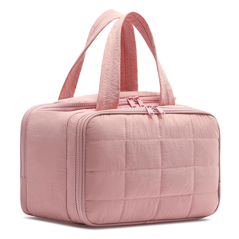 Quilted Multi-Compartment Lunch Tote LoungeYard — product view 1
