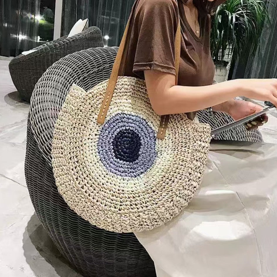 Handcrafted straw bag with eye-catching gradient LoungeYard — product view 3