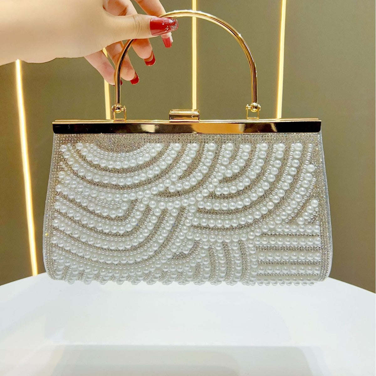 Decorative Pearl Handbag — product view 1