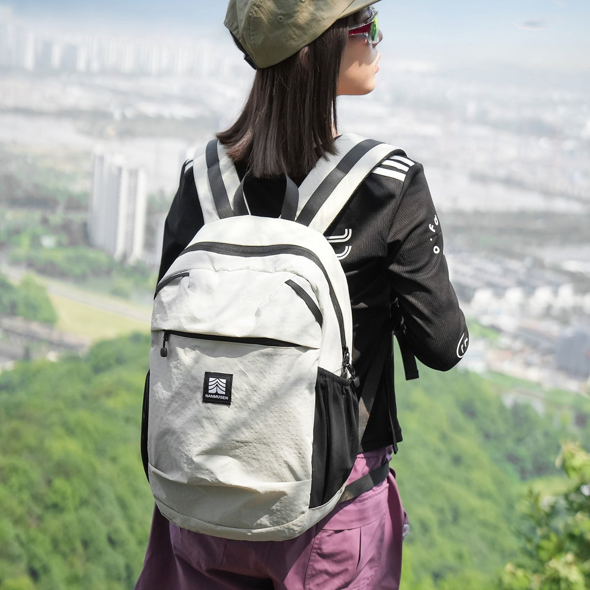 Lightweight Daypack Backpack LoungeYard — product view 2