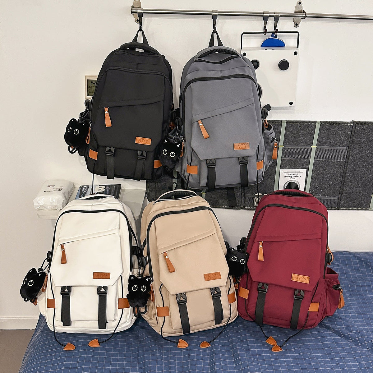 Multifunctional Travel Backpack LoungeYard — product view 4