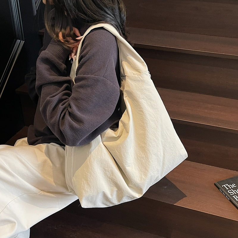 Stylish Everyday Tote Bag LoungeYard — product view 3