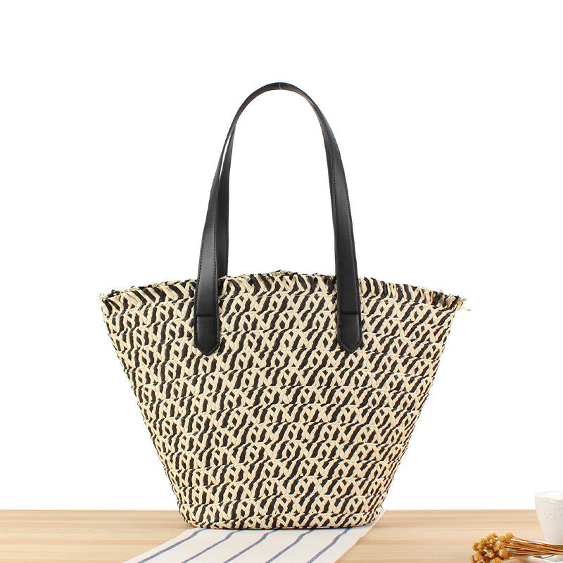 Elegant Basket Bag with Fine Pattern LoungeYard — product view 6