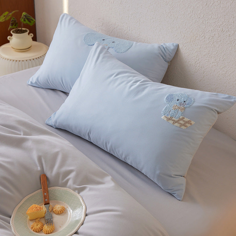 Cute embroidered bedding set with dog appliqués and reversible function — product view 4