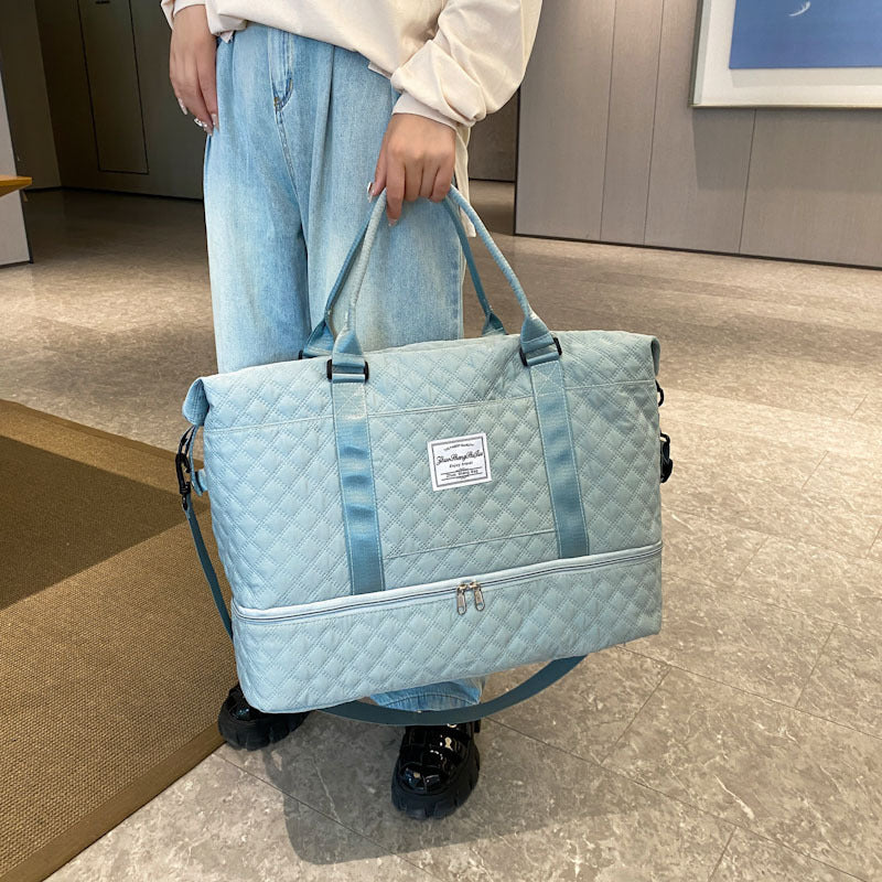 Stylish Quilted Gym Duffle Bag — product view 4
