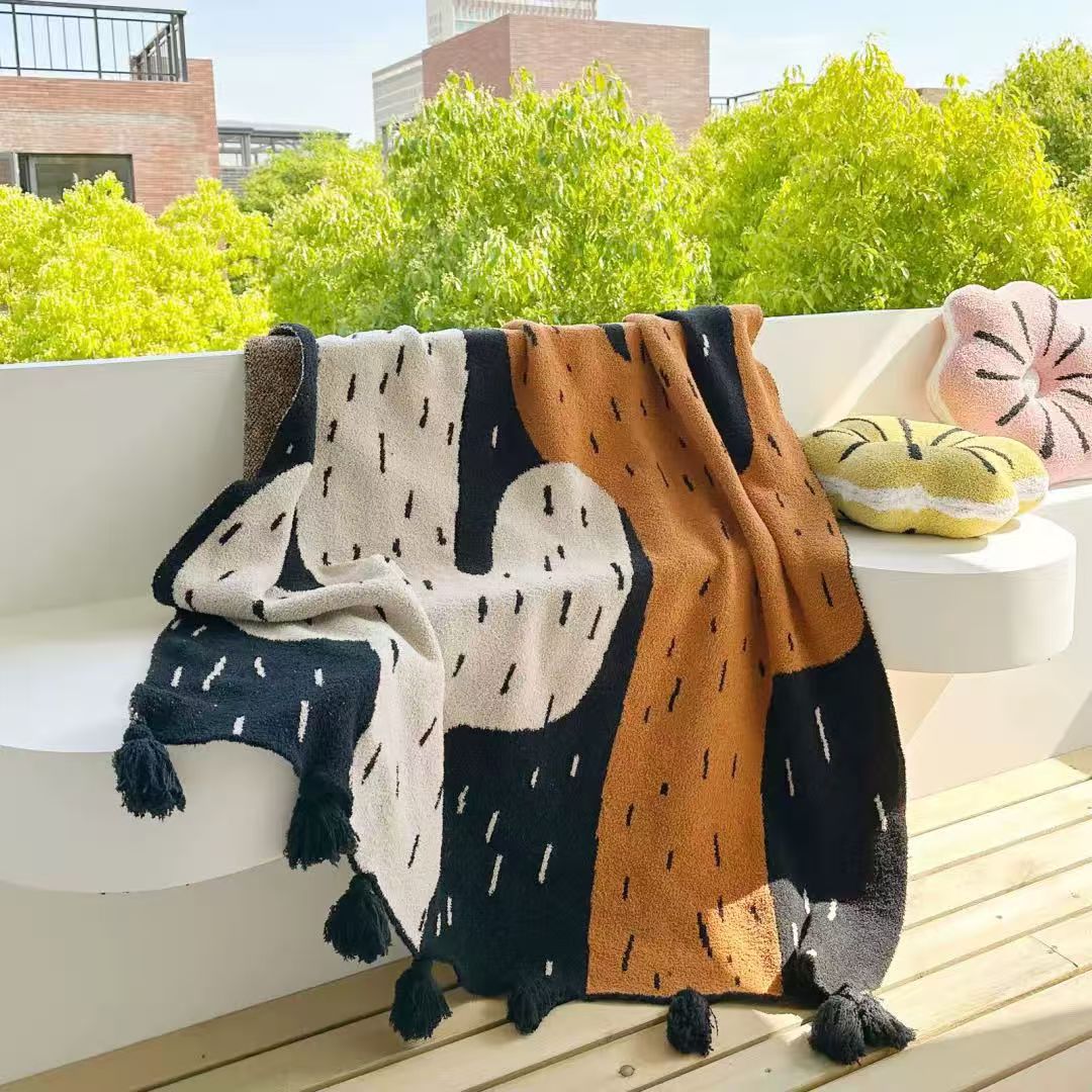 Decorative Knit Blanket — product view 6