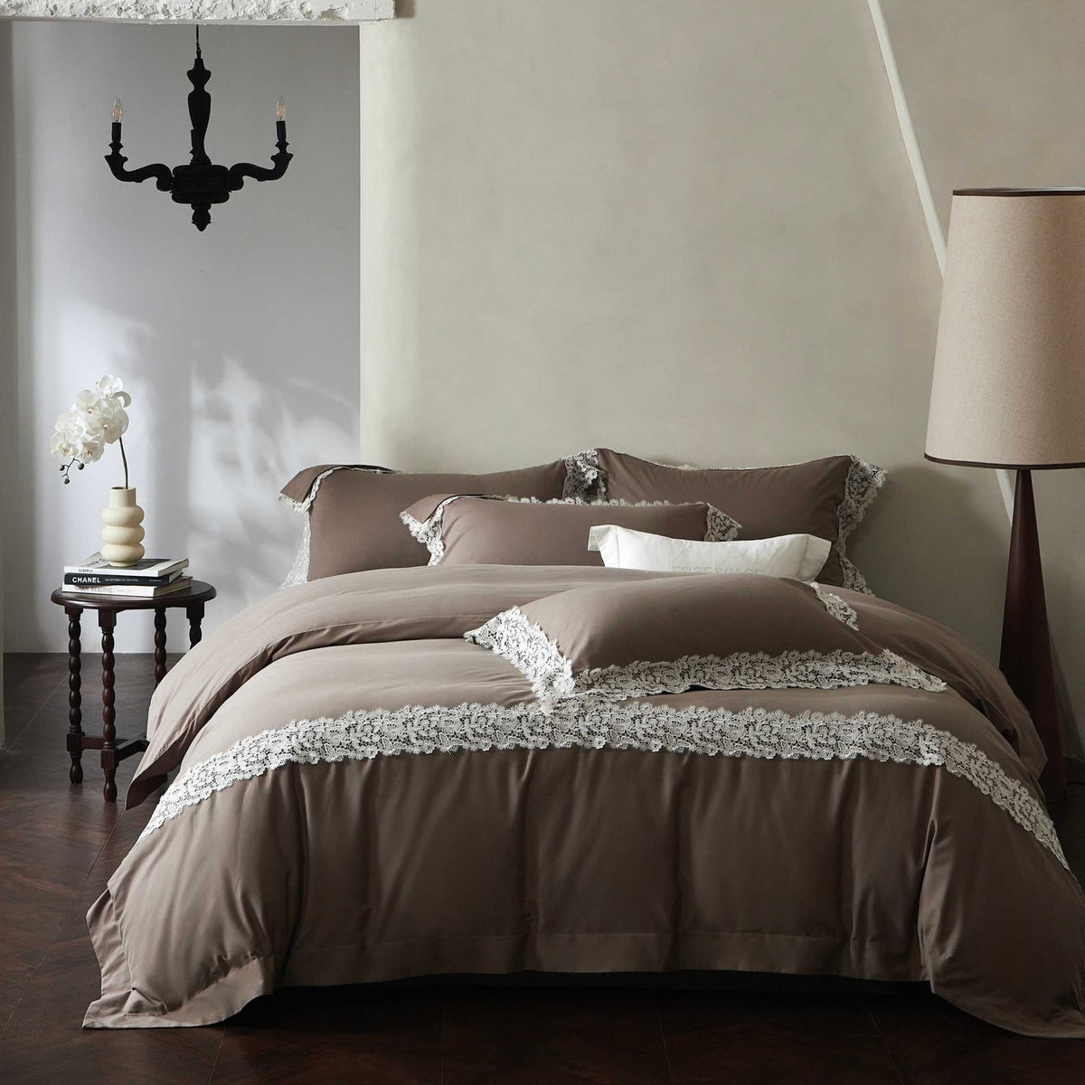 Luxurious cotton satin bedding set with decorative lace — product view 5