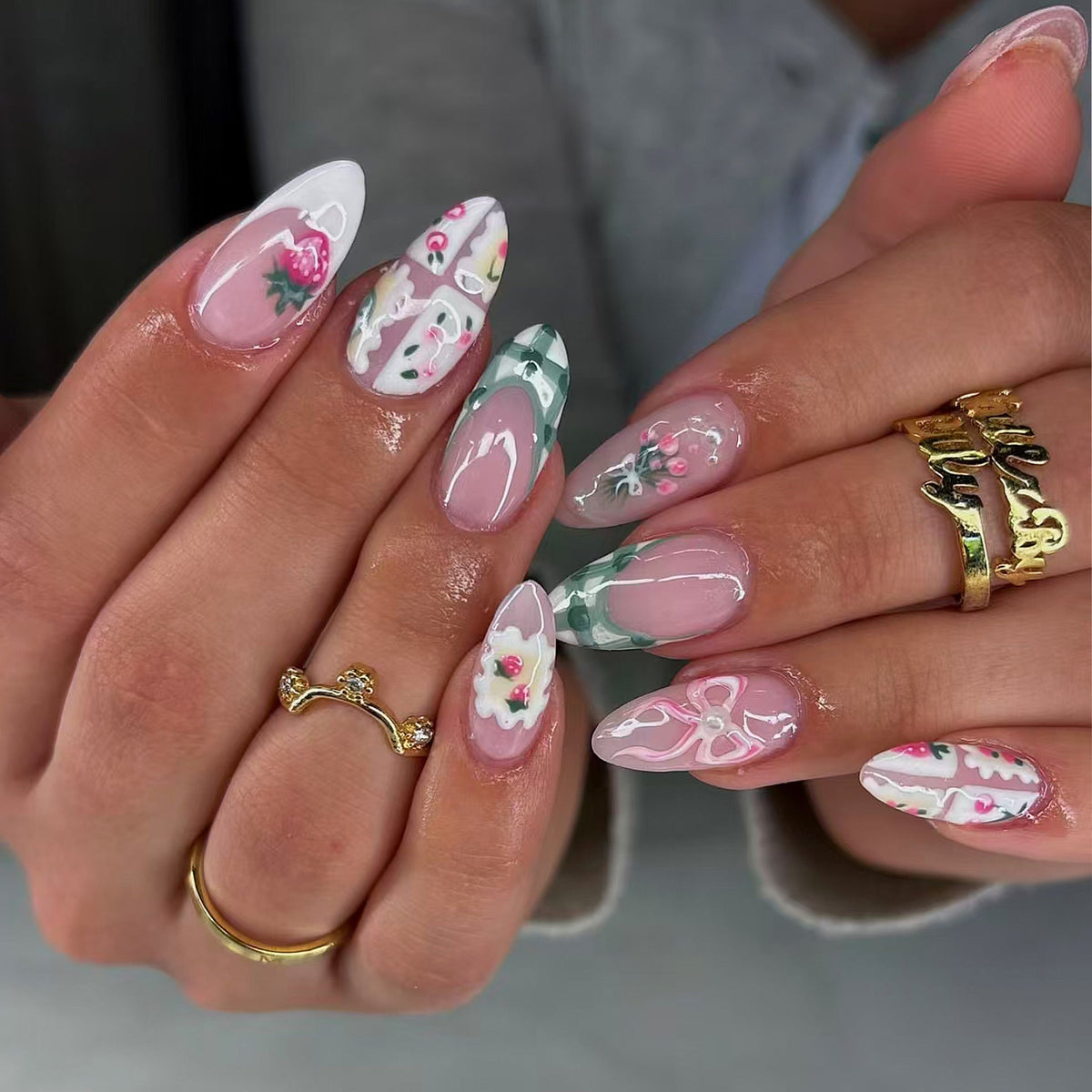 Artistic Floral Acrylic Nail Set — product view 1