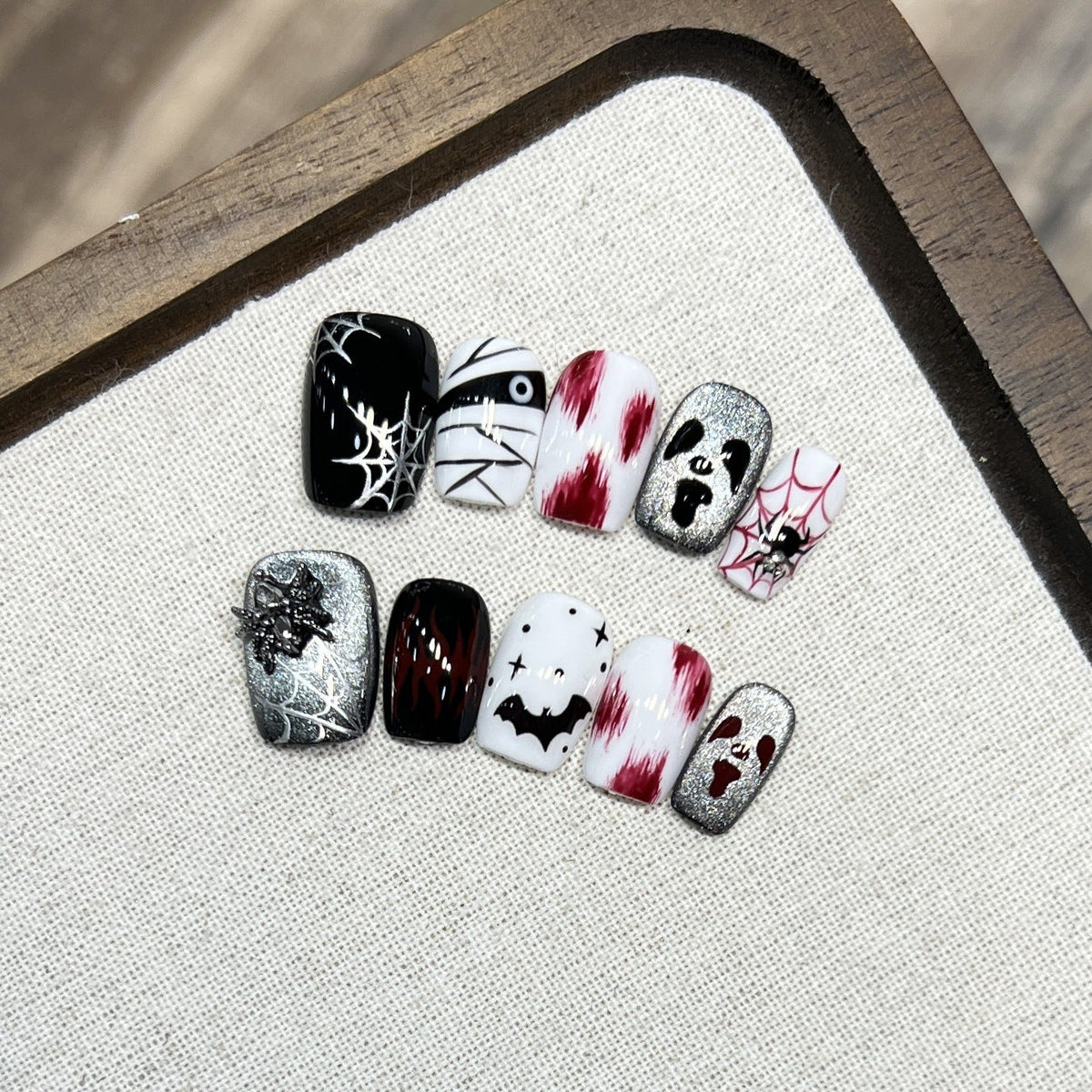 Halloween Themed Press-On Nail Art Set — product view 1