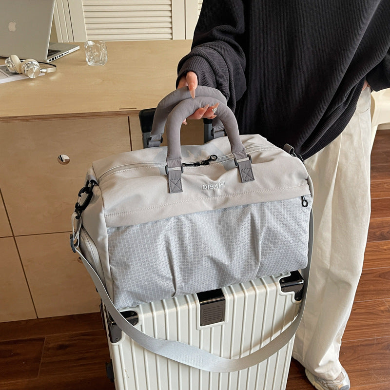 Versatile Gym and Travel Holdall LoungeYard — product view 4