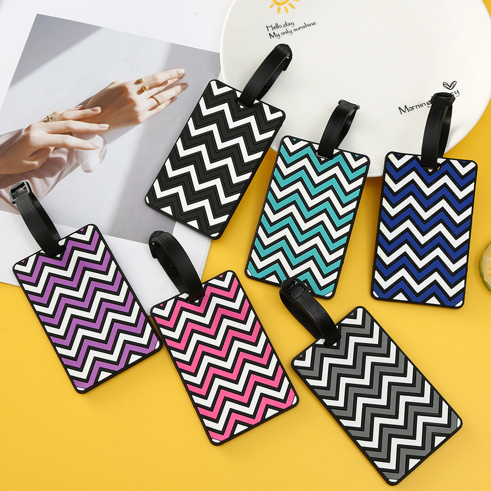 Women's Luggage Tag with Modern Zigzag Pattern LoungeYard — product view 4