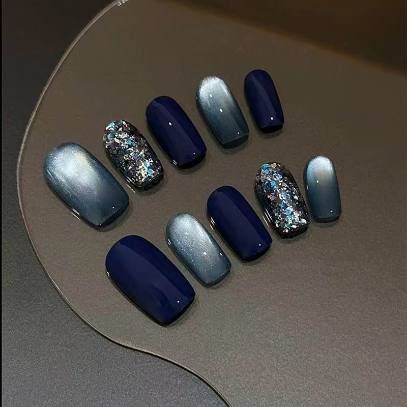 Glamorous Glossy Light-Reflecting Press-On Nail Set — product view 2